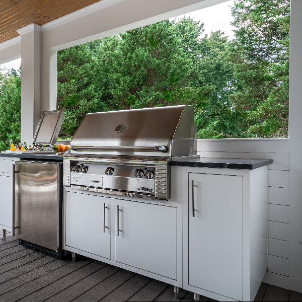 Outdoor Kitchens Family Image